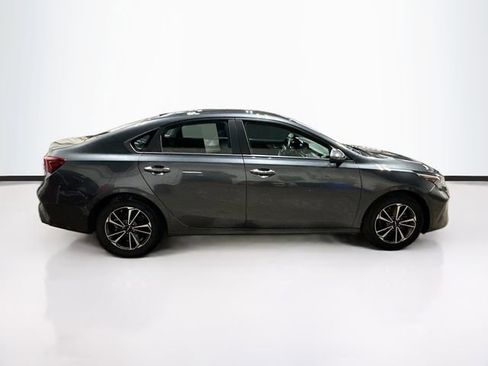 Used 2023 Kia Forte LXS w/ LXS Technology Package image 8