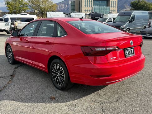Used 2021 Volkswagen Jetta SE image 8