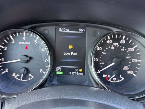 Used 2017 Nissan Rogue S AWD/4WD image 15