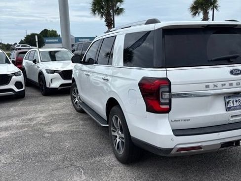 Used 2022 Ford Expedition Limited RWD image 6