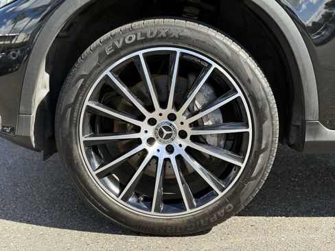 Used 2019 Mercedes-Benz GLC 300 4MATIC Coupe image 16