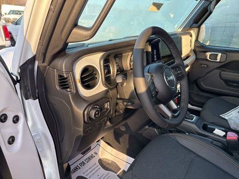 New 2026 Jeep Gladiator Willys AWD/4WD image 15
