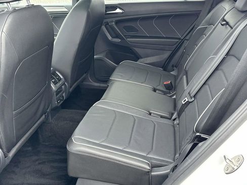 Certified 2023 Volkswagen Tiguan SEL R-Line image 15