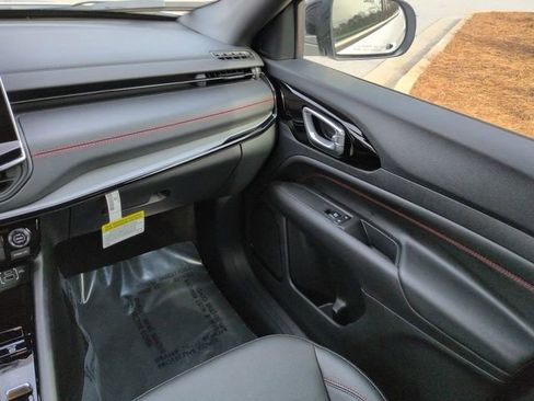 New 2026 Jeep Compass Trailhawk image 17