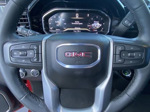 Used 2024 GMC Sierra 1500 Elevation image 15