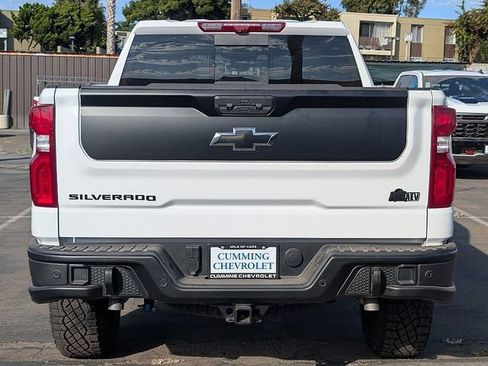 New 2026 Chevrolet Silverado 1500 ZR2 w/ ZR2 Bison Edition AWD/4WD image 9