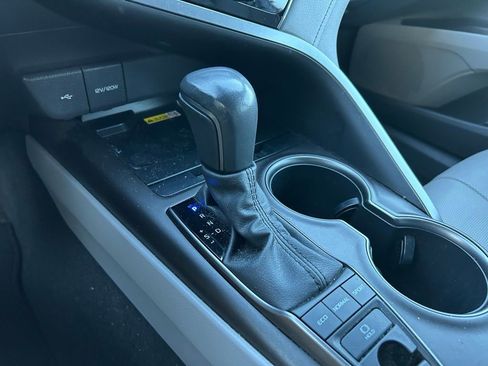 Used 2022 Toyota Camry XSE w/ Navigation Package image 27