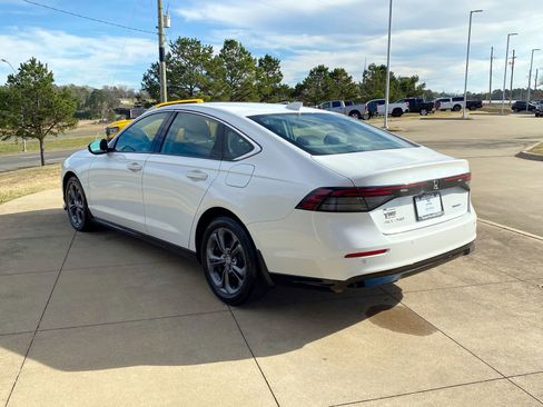 Used 2023 Honda Accord EX-L image 4