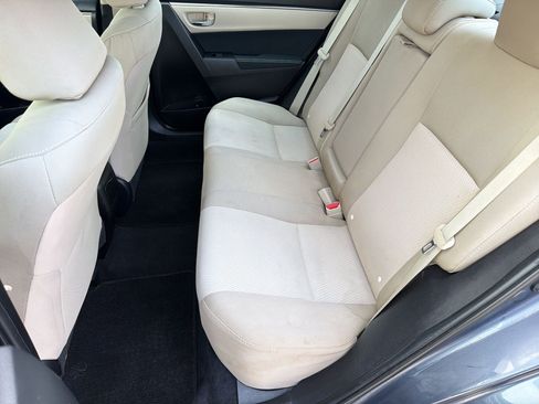 Used 2015 Toyota Corolla LE FWD image 15