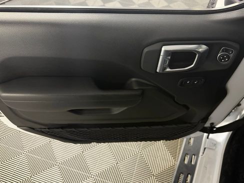 Used 2023 Jeep Wrangler Unlimited Rubicon 4xe w/ Cold Weather Group image 28