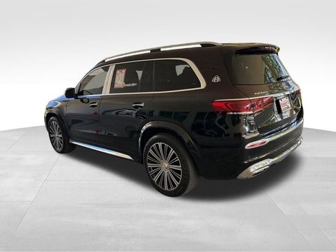 Used 2023 Mercedes-Benz Maybach GLS 600 4MATIC image 4