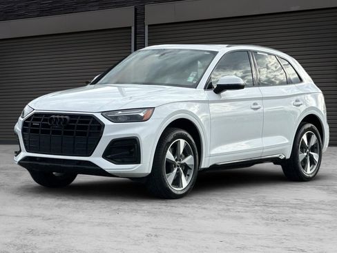 Used 2024 Audi Q5 2.0T Premium Plus w/ Premium Plus Package AWD/4WD image 9