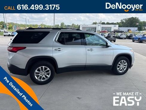 Used 2019 Chevrolet Traverse LT FWD image 7