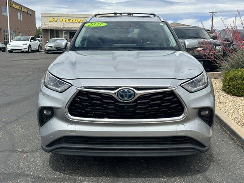 Used 2021 Toyota Highlander Limited AWD/4WD image 8