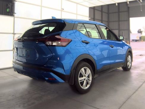 Used 2025 Nissan Kicks Play S FWD image 10