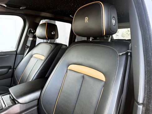 Used 2020 Rolls-Royce Cullinan Black Badge image 26