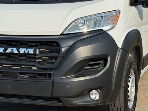 Used 2024 RAM ProMaster 2500 w/ Convenience Group FWD image 11