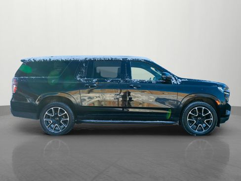 Used 2023 Chevrolet Suburban RST image 8