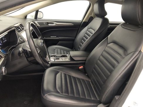 Used 2019 Ford Fusion SEL FWD image 17