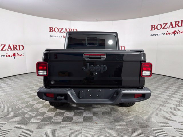 Used 2024 Jeep Gladiator Sport AWD/4WD image 8