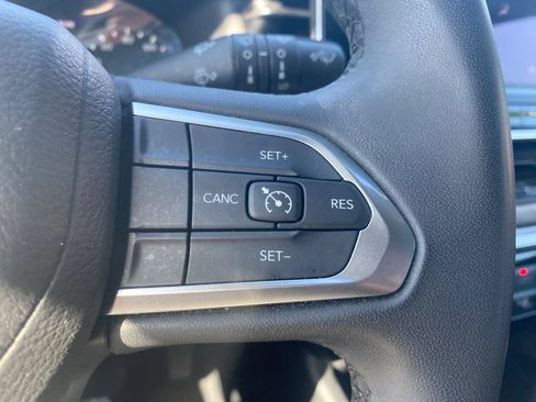 Used 2024 Jeep Compass Latitude AWD/4WD image 27