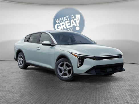 New 2025 Kia K4 LXS image 8