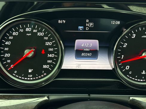 Used 2019 Mercedes-Benz E 450 4MATIC Sedan w/ Premium Package image 22
