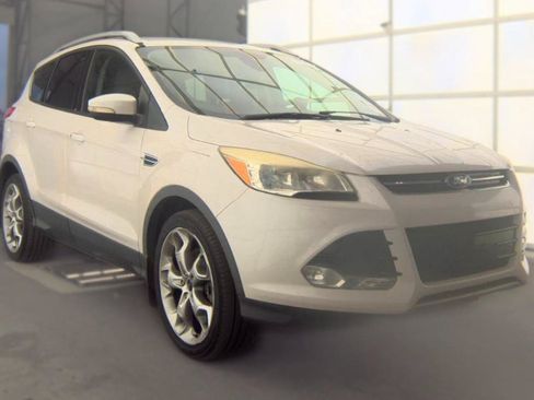 Used 2014 Ford Escape Titanium FWD image 4