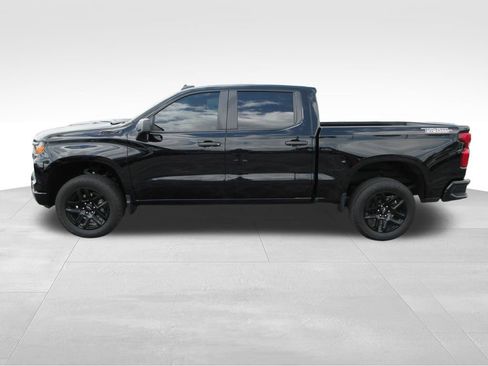 Certified 2024 Chevrolet Silverado 1500 Custom Trail Boss w/ LPO, Dark Essentials Package AWD/4WD image 2