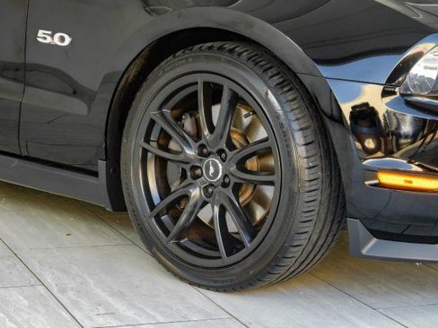 Used 2011 Ford Mustang GT Premium w/ Brembo Brake Pkg RWD image 63
