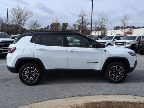 New 2026 Jeep Compass Trailhawk image 3