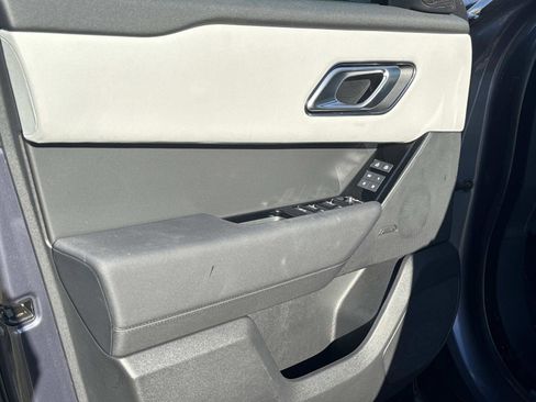 Used 2024 Land Rover Range Rover Velar Dynamic SE image 17