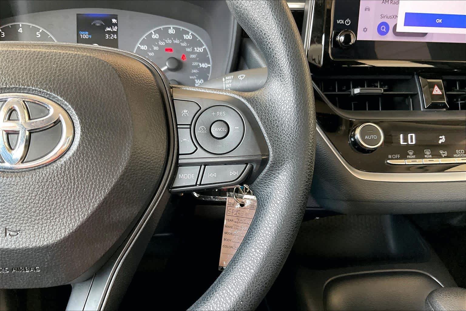 Used 2025 Toyota Corolla LE FWD image 25