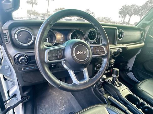 Used 2023 Jeep Wrangler Unlimited Sahara w/ Cold Weather Group AWD/4WD image 12