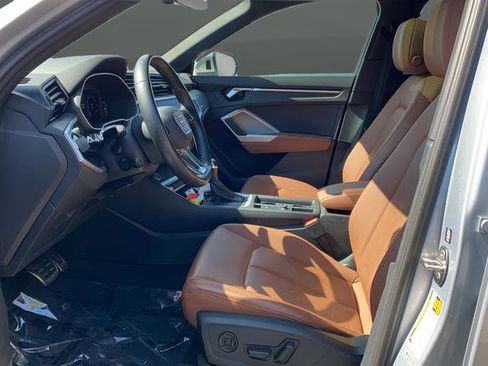 Used 2022 Audi Q3 2.0T Premium w/ Convenience Package image 9