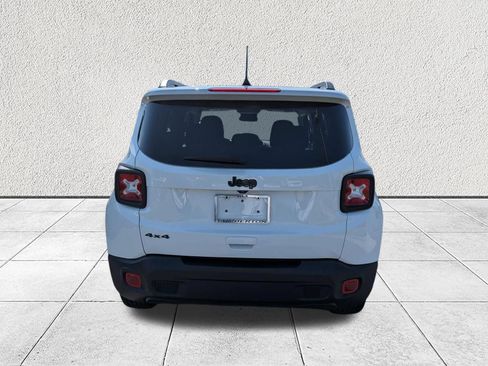Used 2023 Jeep Renegade Latitude AWD/4WD image 4