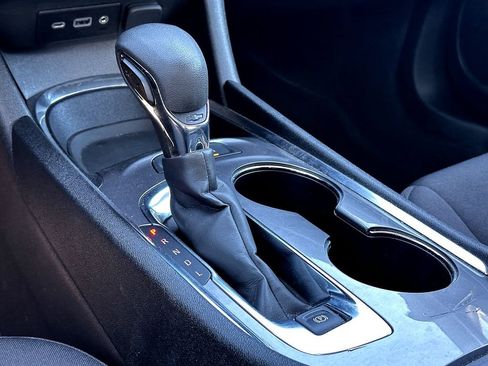 Used 2024 Chevrolet Malibu LT image 19