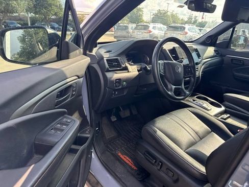 Used 2022 Honda Pilot TrailSport image 11