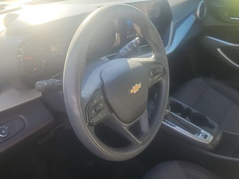Used 2025 Chevrolet Trax LS FWD image 2