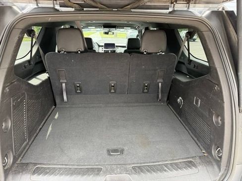 Used 2021 Chevrolet Suburban LT AWD/4WD image 10