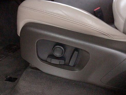 Used 2018 Land Rover Range Rover Sport HSE image 11