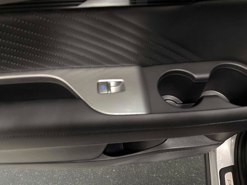 Used 2024 Hyundai Palisade Calligraphy image 12