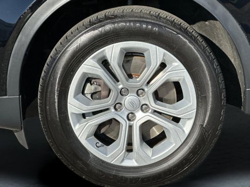 Used 2020 Land Rover Discovery Sport S image 26