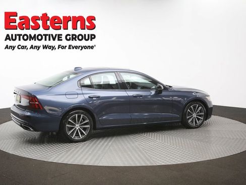 Used 2022 Volvo S60 B5 Momentum AWD/4WD image 42