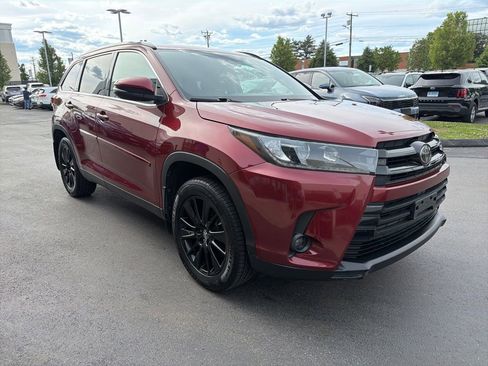 Used 2019 Toyota Highlander SE AWD/4WD image 5