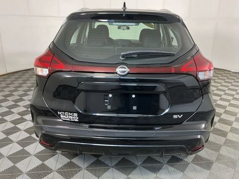 Used 2023 Nissan Kicks SV FWD image 9