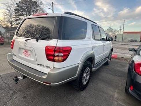 Used 2003 Toyota Sequoia SR5 image 4