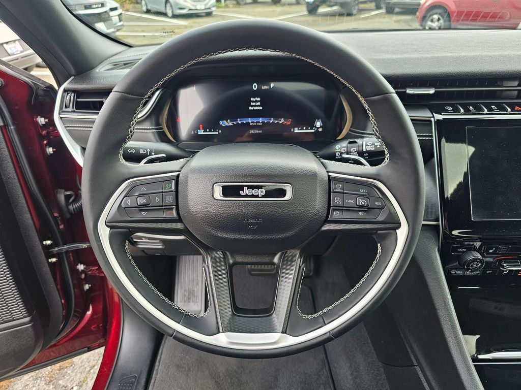 Used 2023 Jeep Grand Cherokee L Laredo AWD/4WD image 26