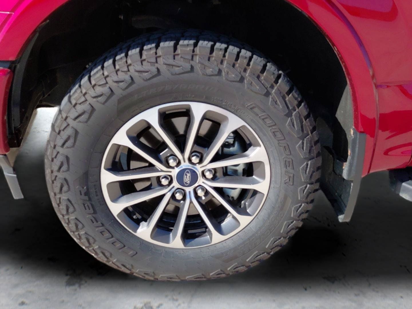 Used 2019 Ford F150 Lariat w/ Equipment Group 502A Luxury AWD/4WD image 10