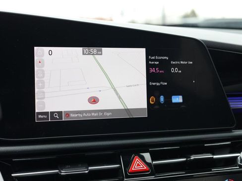 Used 2024 Kia Niro EX Touring image 15